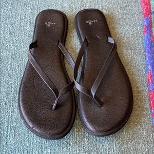 Sanuk yoga mat flip flops